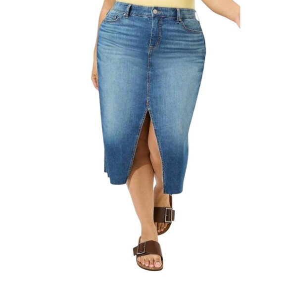 Torrid Denim Slit Front Skirt I Size: 18 - Picture 1 of 10
